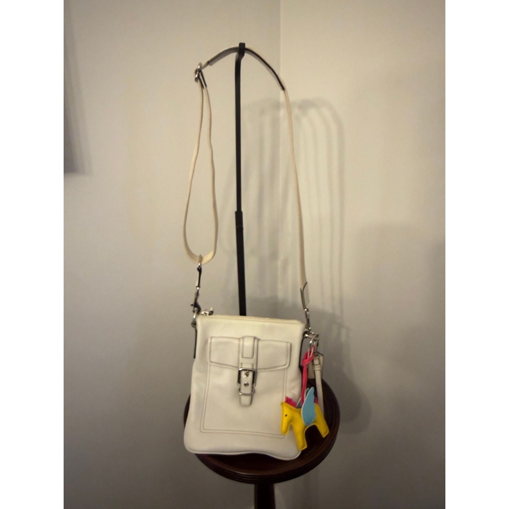 Coach Hamptons Swing Crossbody Bag in White Leather; vintage Y2K
